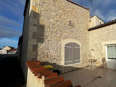 Vente maison 7 pièces 181 m² Cozes (17120)