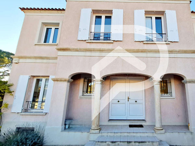 Vente maison 8 pièces 170 m² Saint-Raphaël (83530)